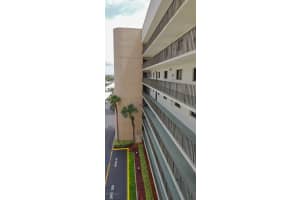 300 S Sykes Creek Pkwy, Merritt Island, FL 32952, Sold 11/20/20