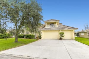 52 Country Club Rd, Cocoa Beach, FL 32931, Sold 09/04/20