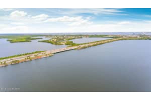 300 S Sykes Creek Pkwy, Merritt Island, FL 32952, Sold 12/24/20