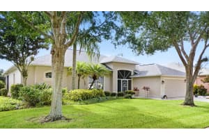 3892 Long Leaf Dr, Melbourne, FL 32940, Sold 08/21/20
