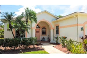 893 Suntree Woods Dr, Melbourne, FL 32940, Sold 11/09/20