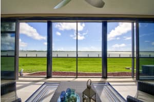 200 S Sykes Creek Pkwy, Merritt Island, FL 32952, Sold 11/06/20