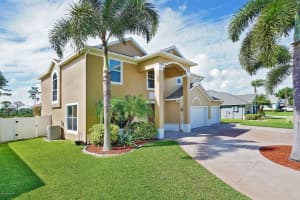 348 Castlewood Ln, Rockledge, FL 32955, Sold 12/15/20