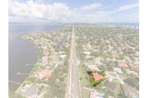 575 Rio Casa Dr S, Indialantic, FL 32903, Sold 10/21/20