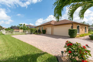 3672 Pascoli Pl, Melbourne, FL 32934, Sold 12/04/20