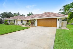 430 Rio Casa Dr S, Melbourne, FL 32903, Sold 12/31/20