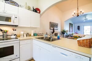 835 Luminary Cir, Melbourne, FL 32901, Sold 02/10/21