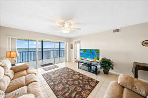 250 S Sykes Creek Pkwy, Merritt Island, FL 32952, Sold 03/05/21