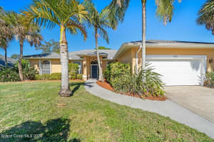 564 Hidden Hollow Dr, Merritt Island, FL 32952, Sold 04/29/21