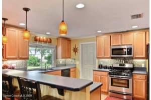 445 9th Dr, Vero Beach, FL 32962, Sold 06/18/21