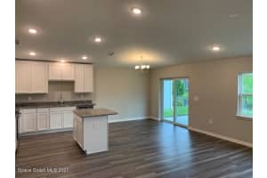 361 Sandcrest Cir, Sebastian, FL 32958, Sold 12/03/21