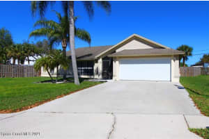 104 Crystal Lake Rd, Melbourne, FL 32901, Sold 04/05/21