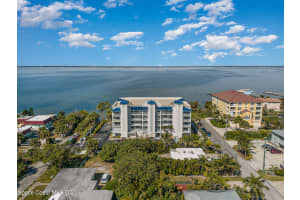 210 24th St, Cocoa Beach, FL 32931, Sold 04/29/21
