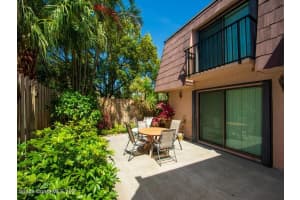 400 E Waverly Pl, Vero Beach, FL 32960, Sold 06/04/21