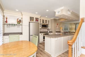 915 Jamestown Ave, Indian Harbour Beach, FL 32937, Sold 07/02/21