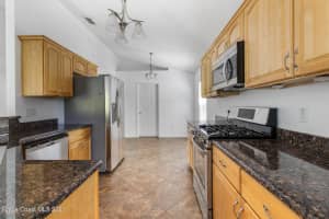 6912 Raccoon Ct, Melbourne, FL 32940, Sold 07/02/21