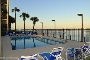 250 S Sykes Creek Pkwy, Merritt Island, FL 32952, Sold 09/15/21