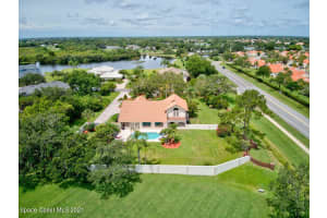 701 Oak Park Dr, Melbourne, FL 32940, Sold 08/06/21