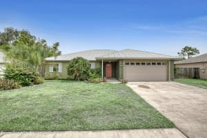 660 Oak Park Cir, Merritt Island, FL 32953, Sold 07/23/21