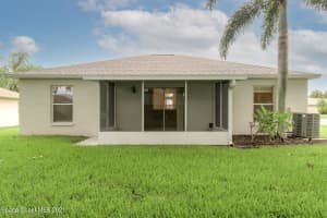 299 Twin Lakes Rd, Melbourne, FL 32901, Sold 08/05/21