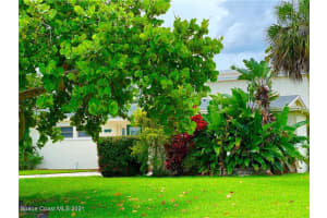 2061 5th St, Vero Beach, FL 32962, Sold 07/30/21