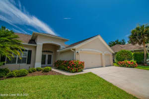 4416 6th St SW, Vero Beach, FL 32968, Sold 09/03/21