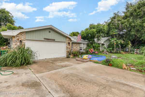 126 Briarwood Ln, Cocoa, FL 32926, Sold 03/30/22