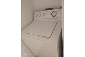 3715 Vista Oaks Cir NE, Palm Bay, FL 32905, Sold 02/04/22