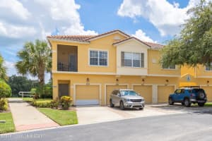 2751 Oakwater Dr, Kissimmee, FL 34747, Sold 10/07/21