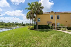 2751 Oakwater Dr, Kissimmee, FL 34747, Sold 10/07/21
