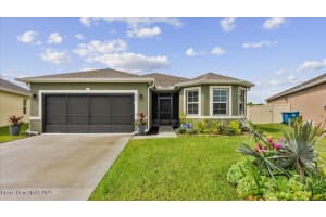 299 Guinevere Dr SW, Palm Bay, FL 32908, Sold 10/05/21