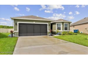 299 Guinevere Dr SW, Palm Bay, FL 32908, Sold 10/05/21