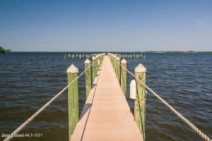 6175 S Mirror Lake Dr, Sebastian, FL 32958, Sold 10/01/21