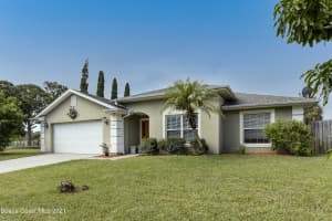 4930 Hidden Creek Rd, Melbourne, FL 32935, Sold 10/18/21