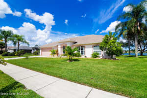1120 Egret Lake Way, Melbourne, FL 32940, Sold 10/22/21