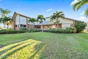 725 Lakewood Cir, Merritt Island, FL 32952, Sold 11/09/21