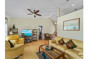 315 10th St SW, Vero Beach, FL 32962, Sold 12/30/21