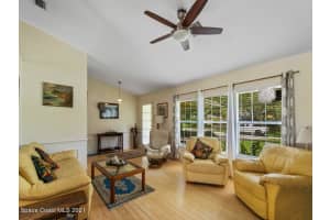 315 10th St SW, Vero Beach, FL 32962, Sold 12/30/21