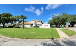 1719 Nicklaus Dr, Melbourne, FL 32935, Sold 12/02/21