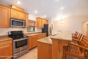131 Palm Cir, Melbourne, FL 32940, Sold 11/24/21