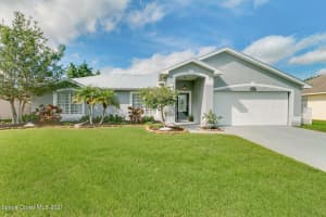 897 Hunters Creek Dr, Melbourne, FL 32904, Sold 12/10/21