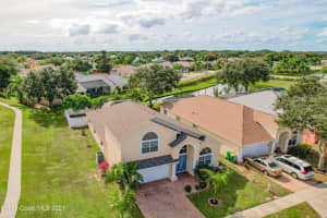 671 Sunset Lakes Dr, Merritt Island, FL 32953, Sold 12/27/21