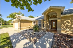 2390 Bent Pine St, Melbourne, FL 32935, Sold 04/11/22