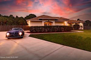 1860 Kara Pl, Palm Bay, FL 32908, Sold 12/27/21