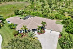 807 Holden Ct, Sebastian, FL 32958, Sold 02/11/22