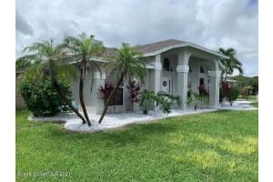 215 Beverly Ct, Melbourne Beach, FL 32951, Sold 03/02/22