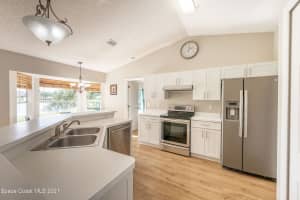 265 Oak Lake Rd, Melbourne, FL 32901, Sold 01/24/22