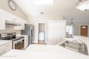 265 Oak Lake Rd, Melbourne, FL 32901, Sold 01/24/22