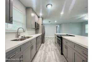 716 Lund Cir, Melbourne, FL 32901, Sold 01/14/22