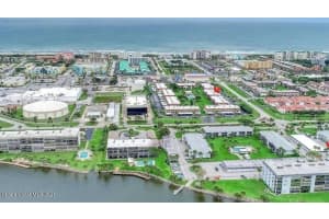 201 St Lucie Ln, Cocoa Beach, FL 32931, Sold 01/18/22